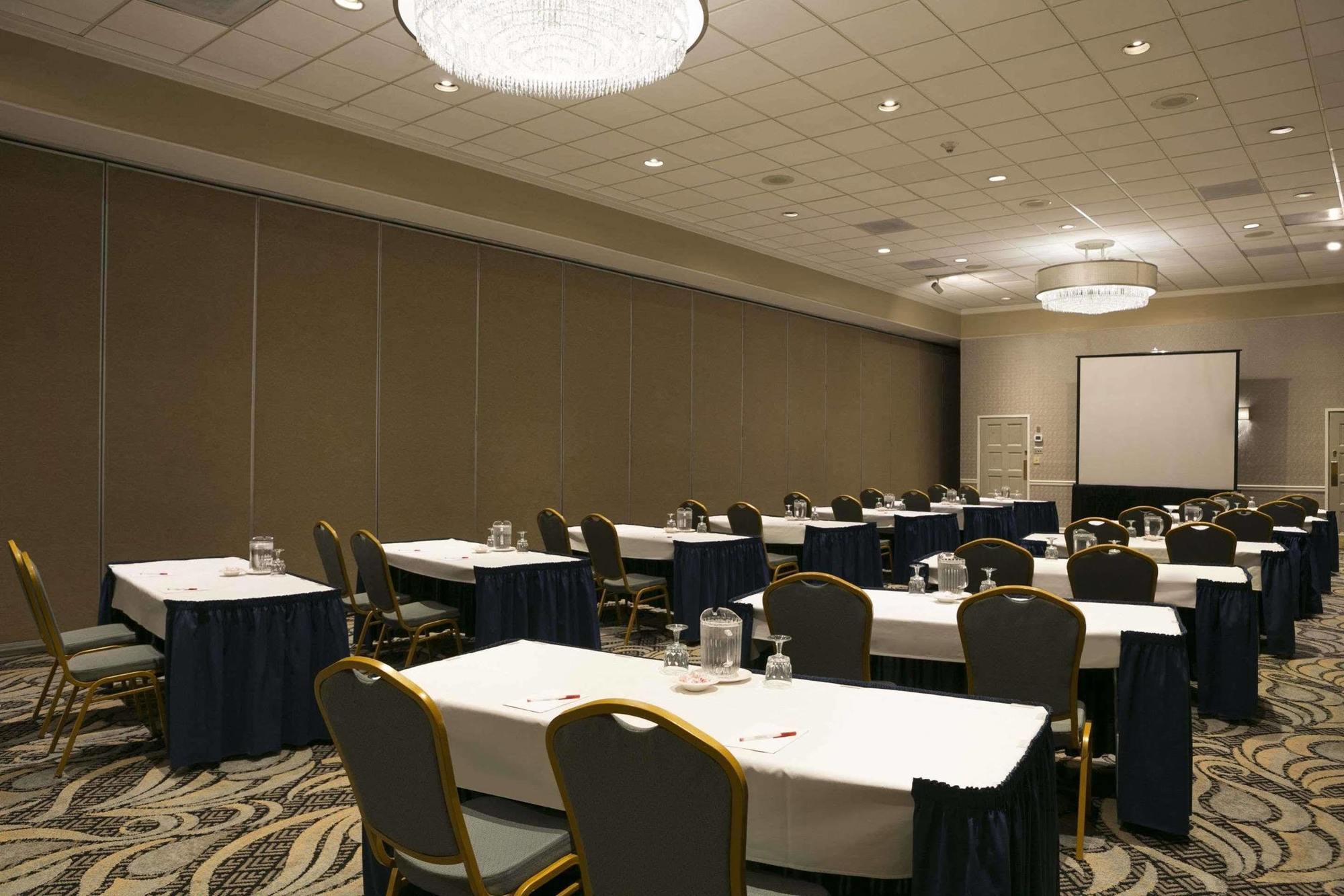 Ramada By Wyndham Greensburg Hotel & Conference Center Exterior photo